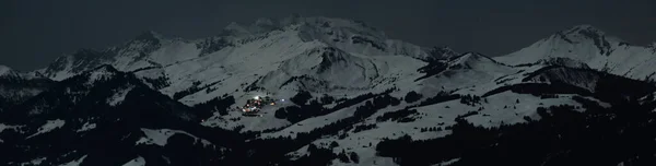 Нічний Вид Гірський Хребет Взимку — стокове фото