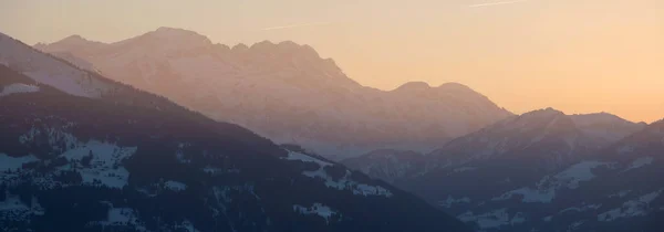 Вид Гірський Масив Під Час Заходу Сонця — стокове фото