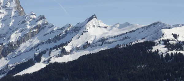 Panorámás Kilátás Hegyekre Télen — Stock Fotó