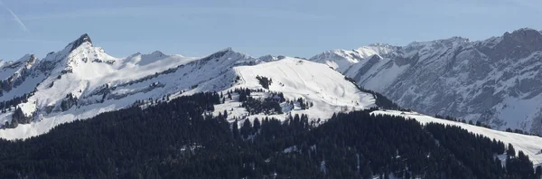 Vista Panoramica Una Catena Montuosa Inverno — Foto Stock