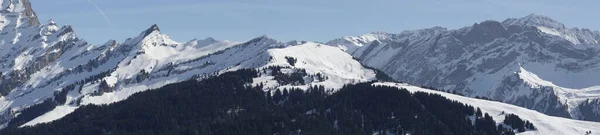 Vue Panoramique Une Chaîne Montagnes Hiver — Photo