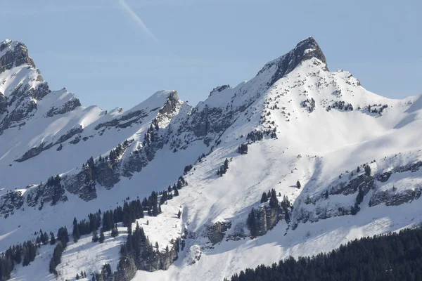 Vista Una Montaña Invierno —  Fotos de Stock