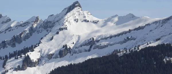 Vista Uma Montanha Inverno — Fotografia de Stock