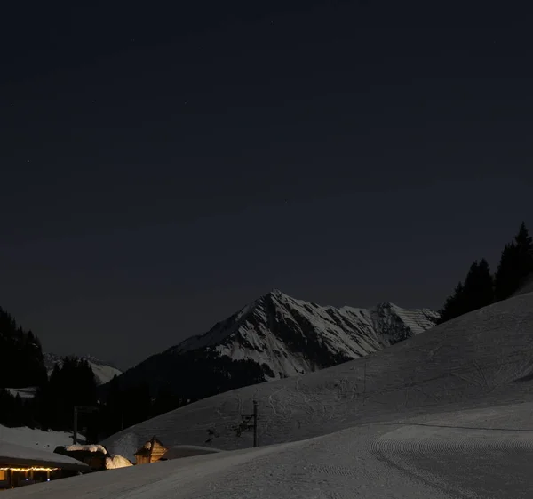 Alpine Winterlandschap Nachts — Stockfoto