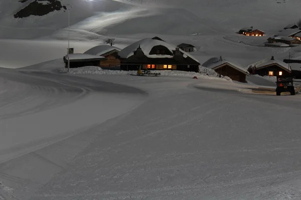 Geceleri Alp Kış Manzarası — Stok fotoğraf