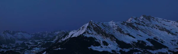 Vista Una Cordillera Por Noche Imágenes de stock libres de derechos