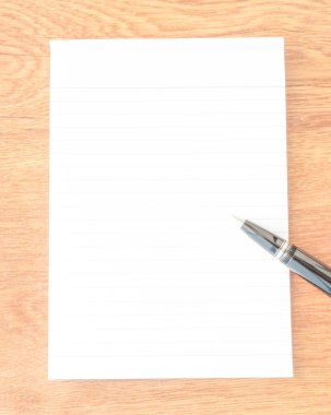 Not kağıt üzerinde siyah kalem