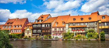 Bamberg Yukarı Franconia Bavyera 'da Regnitz kıyısında