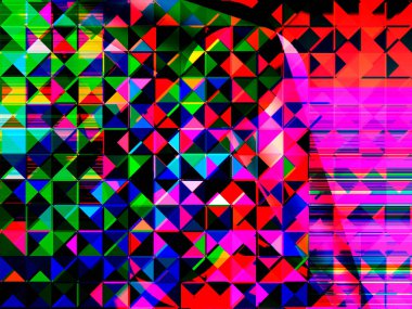 Olağanüstü renkli üçgenler şeklinde soyut hacim arkaplanı, kırmızı, mavi, yeşil ve sarı renklerin muhteşem bir kombinasyonuyla. Sanat projeleriniz ve çalışmalarınız için modern bir imaj..