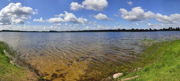 Water Surface Lake Lush Green Grass Foreground Blue Sky Cumulus — Stock Photo, Image