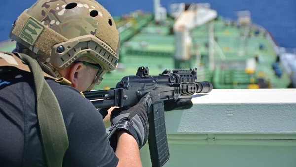 OPEN SEA / ON BOARD A TANKER / INDIAN OCEAN - FEBRUARY 15, 2015. Exercise of Armed Piracy Security Team on board of ship. — Stock Photo, Image