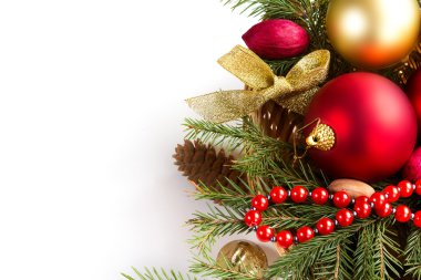 Yılbaşı süsleri çam dalları.