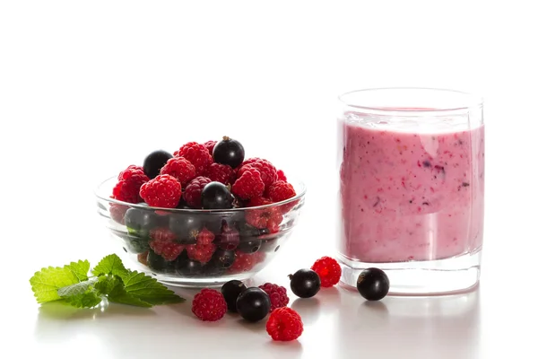 Yogurt with raspberries — Stock Photo, Image