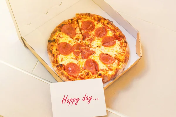 Caixa Aberta Pizza Cartão Com Texto Feliz Dia Porta Casa — Fotografia de Stock