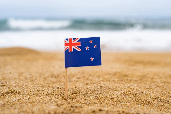 Flag New Zealand Form Toothpick Sand Beach Sea Wave Travel — Stock Photo, Image