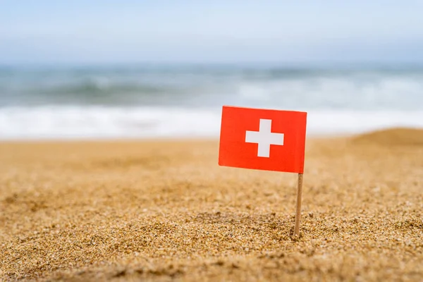 Flag Switzerland Form Toothpick Sand Beach Sea Wave Travel Concept — Stock Photo, Image