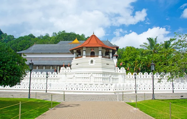 Temple Of The Sacred Tooth Relic, Шри-Ланка — стоковое фото