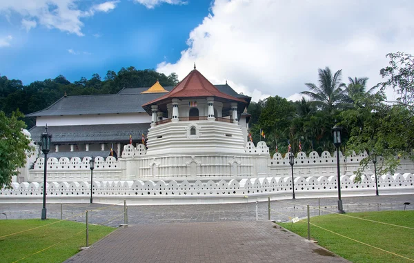 Tempel av den heliga tand reliken, Kandy Sri Lanka — Stockfoto