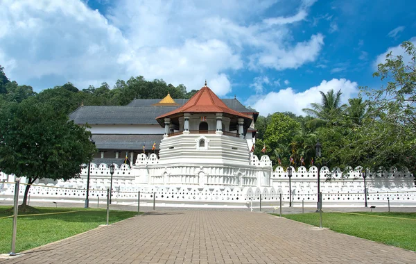 Tempel van de Heilige Tooth relikwie, Kandy Sri Lanka — Stockfoto