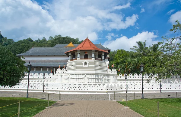 Tempel van de Heilige Tooth relikwie, Kandy Sri Lanka — Stockfoto