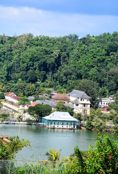 Tempel van de Heilige Tooth relikwie, Kandy Sri Lanka — Stockfoto