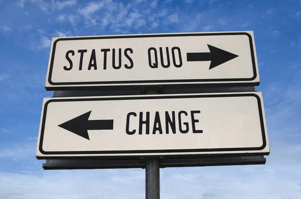 Status Quo Change White Two Street Signs Arrow Metal Pole — Stock Photo, Image