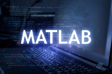 MATLAB yazıtları dizüstü bilgisayara ve kod arka planına karşı. Programlama dili, bilgisayar dersleri, eğitim öğrenin. 
