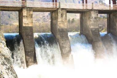 Chemal Hidroelektrik Santrali