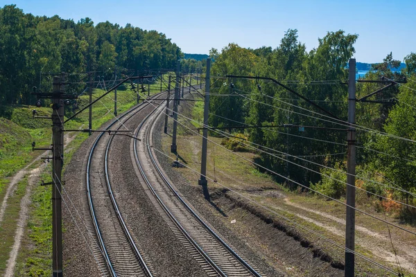 Spoorlijn met een bocht — Stockfoto