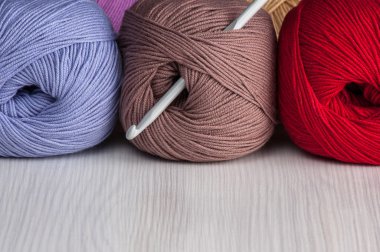 kanca ve örgü iplik kroşe