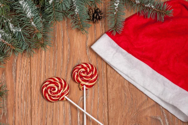 Christmas färgglad inredning och santa hatt — Stockfoto