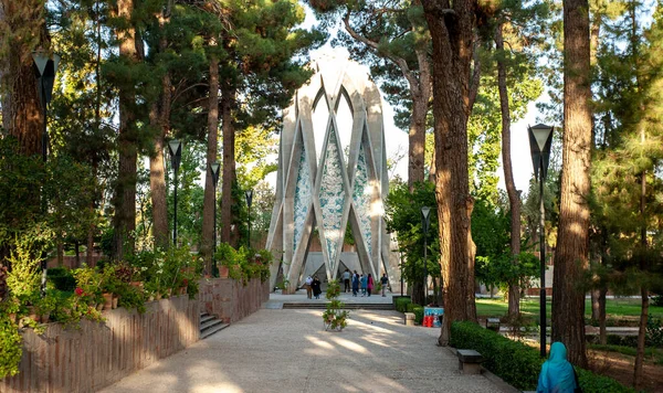 Гробница Омара Хайяма Сада Хайям Нейшапуре Иран Июля 2021 Года — стоковое фото