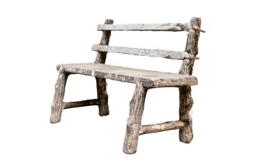 Beyaz arka planda izole edilmiş eski beton park bankının yüzeyi zamanla aşınmış..