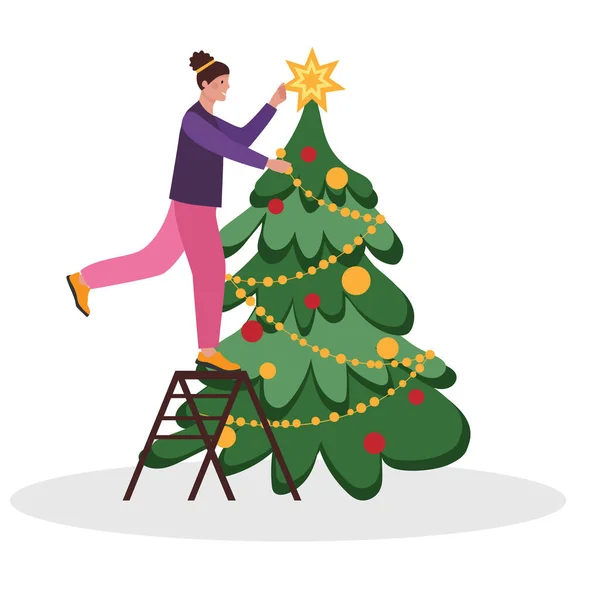 Kvinnan förbereder sig för det nya året. Flickan dekorerar julgranen stående på trappan. — Stock vektor