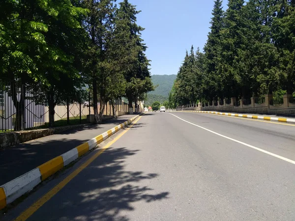 Paisagem Rodoviária Rua Campo Verde Estrada Vazia Paisagem Montanhosa — Fotografia de Stock