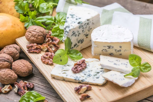 Fourme Ambert Blue Cheese Walnuts Wooden Background Top View — Stock Photo, Image