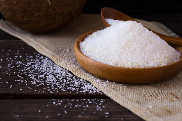 Batatas Fritas Coco Coco Sobre Fundo Madeira — Fotografia de Stock