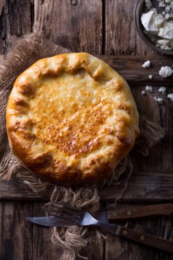 Ajarian geleneksel yassı ekmeği - khachapuri ya da hachapuri