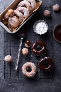 Lezzetli geleneksel çörekleri kapatın.