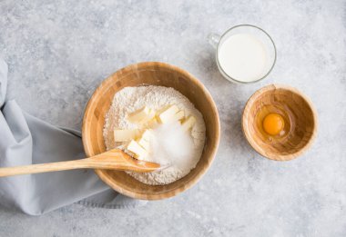 Turta ya da turta yapmak için para. Adım adım tarif