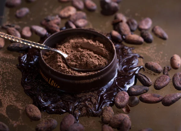 Kakao Proszku Misce Ziaren Kakao Brązowej Tapecie — Zdjęcie stockowe