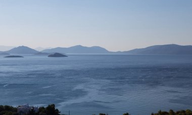 Sakin mavi denizin havadan görünüşü, doğa kavramı.