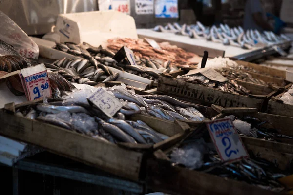 ギリシャの魚市場の閉鎖は — ストック写真