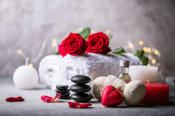 Wellness Decoratie Spa Massage Instelling Olie Stenen Achtergrond Valentijnsdag Zen — Stockfoto