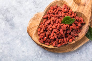 Goji taş masada kasede..