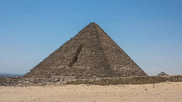 Atrações Egito Nômade Camelo Perto Pirâmides Deserto Egípcio — Fotografia de Stock