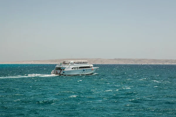 Cairo Egypt May 2021 Sail Boat Ship Tourists Red Sea — Stock Photo, Image