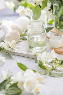 Sağlık dekorasyonu, masaj seti, yağ. Spa, Zen ve rahatlama konsepti. spa tedavisinin bileşimi
