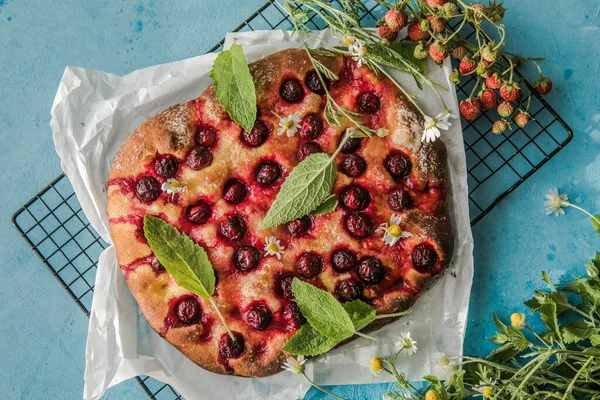 Pan Plano Verano Foccacia Con Cereza — Foto de Stock