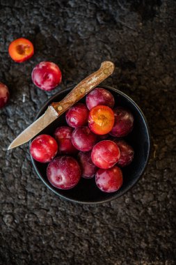 Makro fotograf meyveli erik. Taze eriklerin doku arkaplanı.